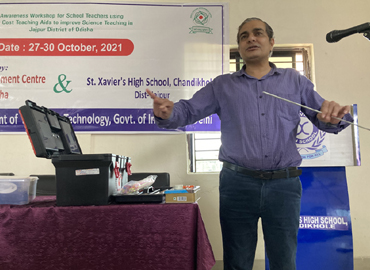 District Level Secondary School Science Teachers Training on Low Cost Teaching Aids